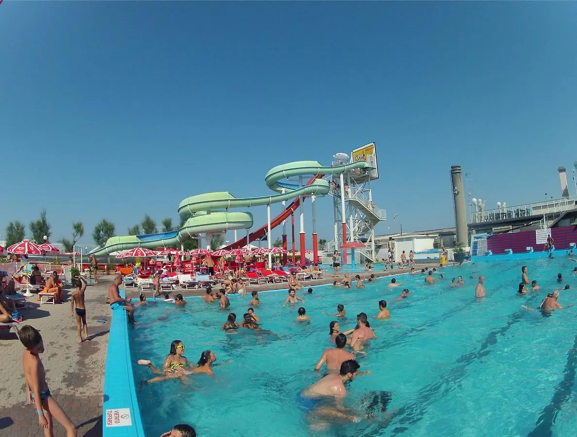 Hotel Lara Ριτσιόνε 2*,